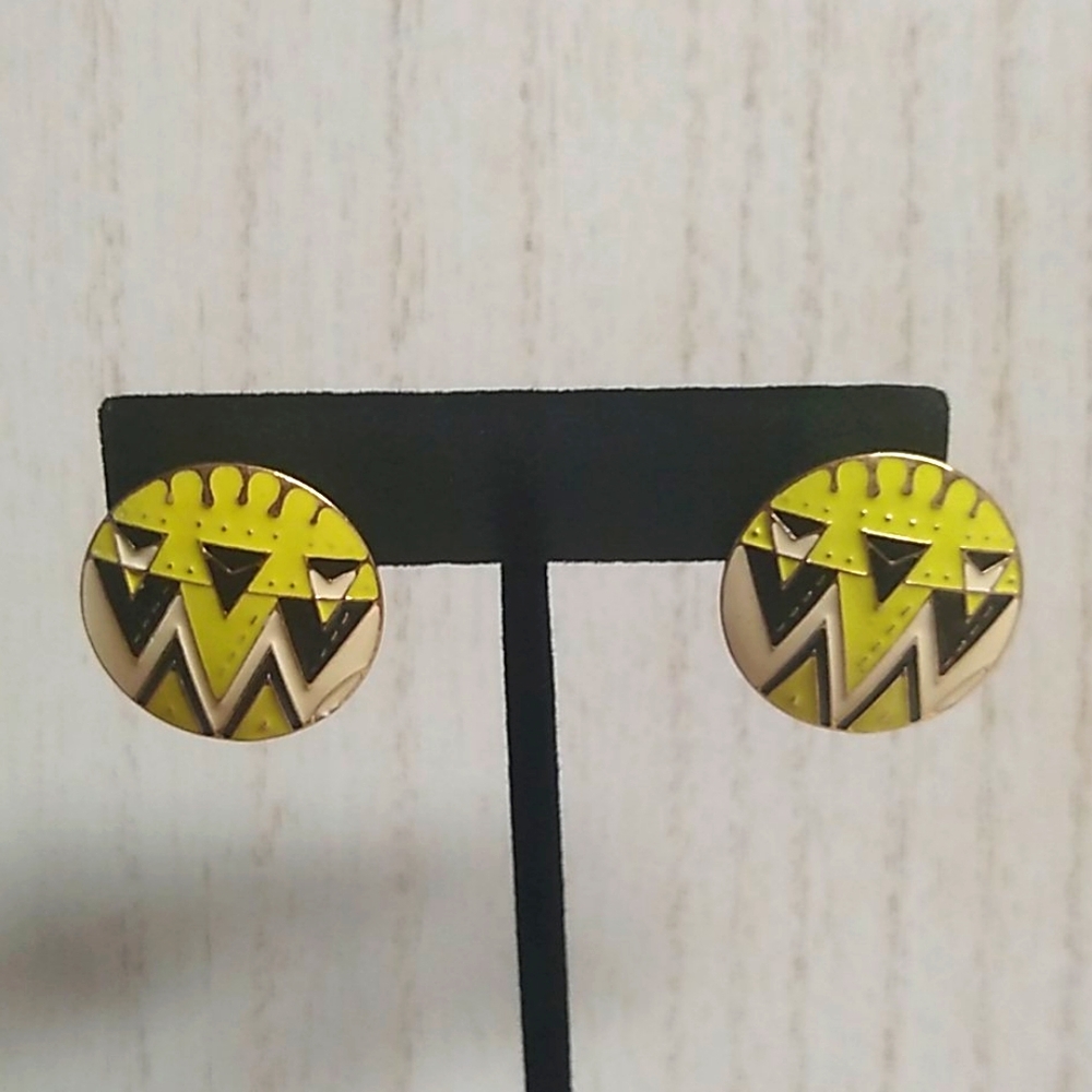😻 3 For $15 Tribal Look Green Enamel Earrings